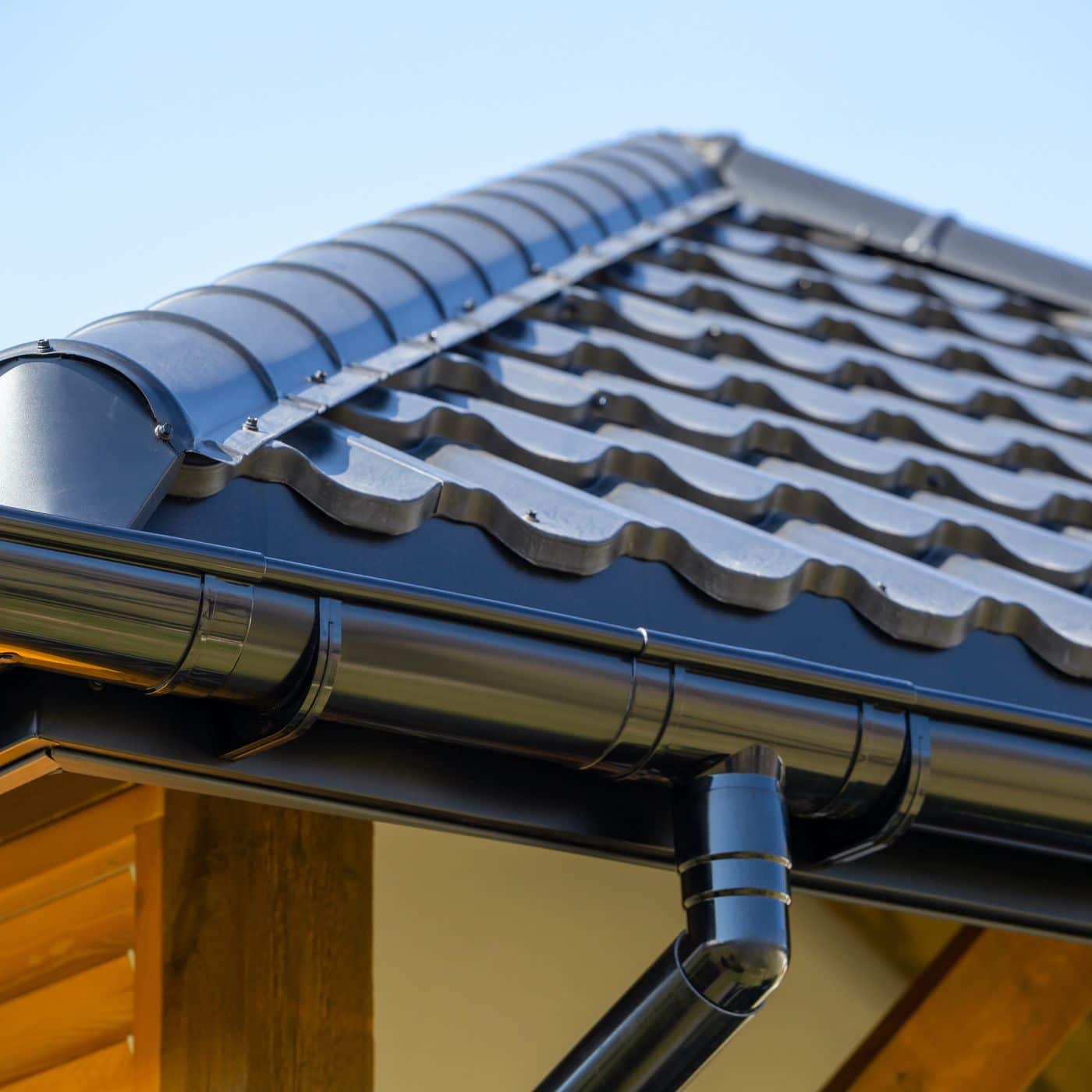 Read more about the article 4 Advantages Of A Seamless Gutter Installation In Your Home